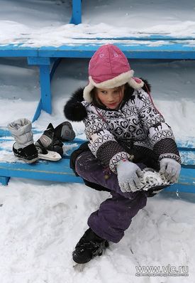 Дети уже оценили каток на стадионе "Строитель"