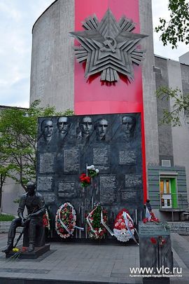 Открытие памятного знака