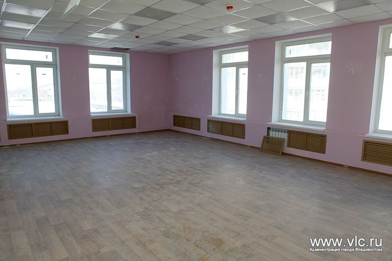 Помещения практически оштукатурены, утеплены и покрашены