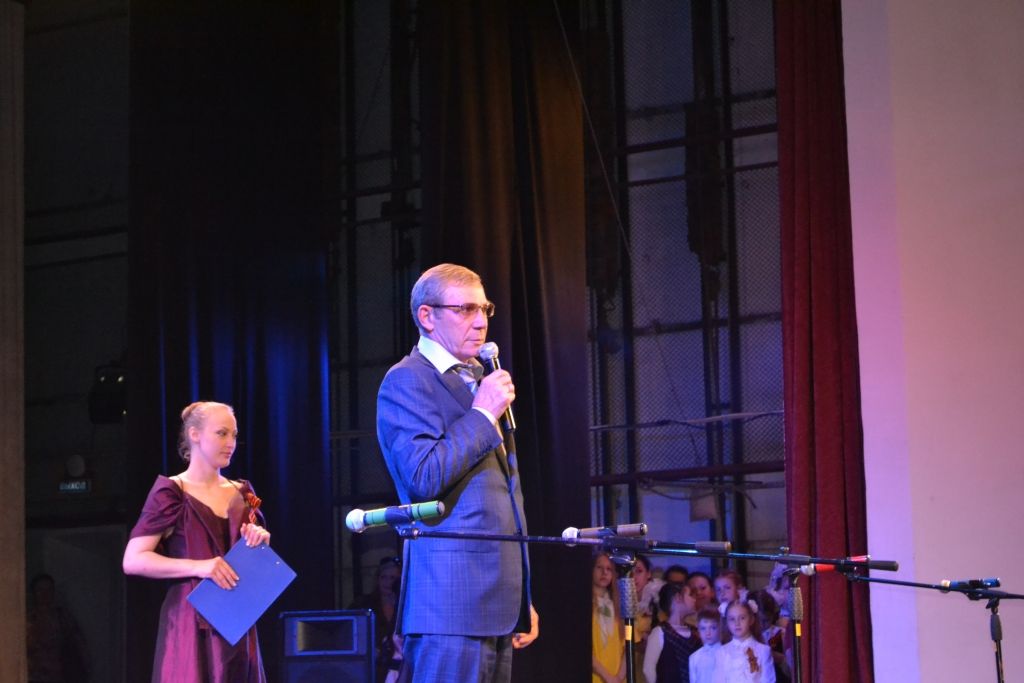 Концерт для ветеранов в ДКЖД