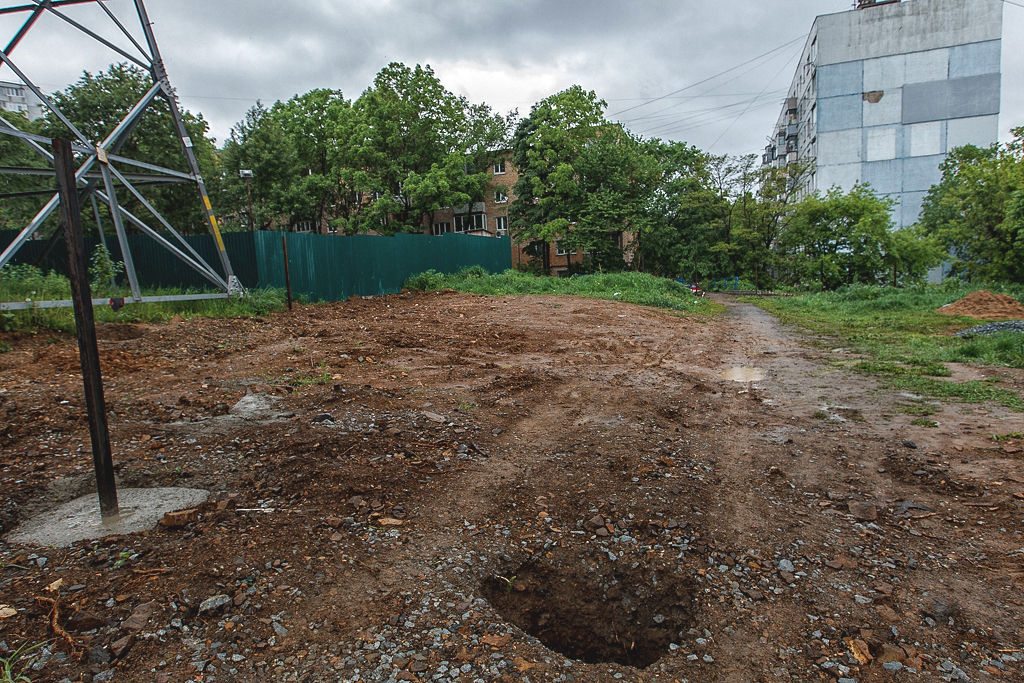 Незаконная стоянка на Гамарника