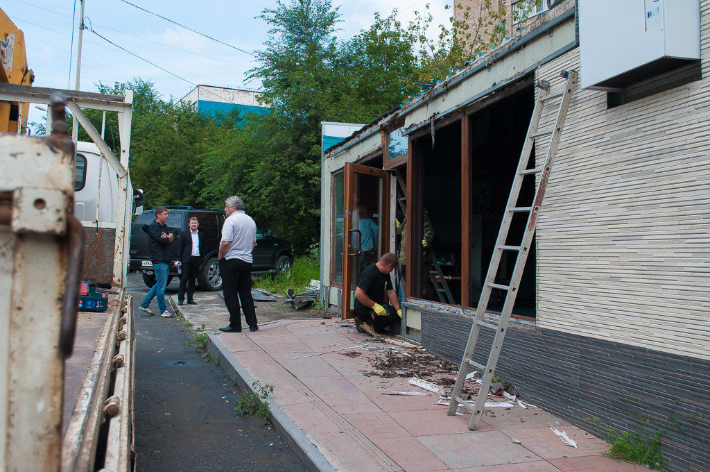 Снос закусочной