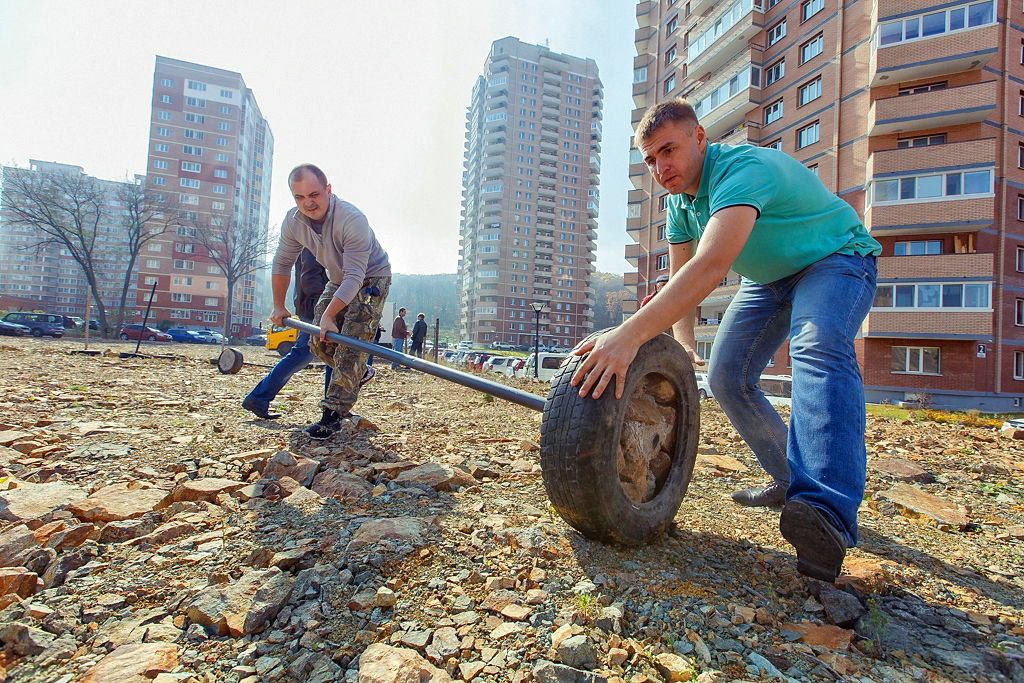 Снос незаконной автостоянки в Снеговой пади