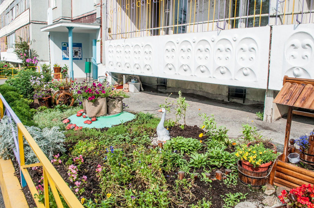 Во дворе дома №30 ул. Карьерная