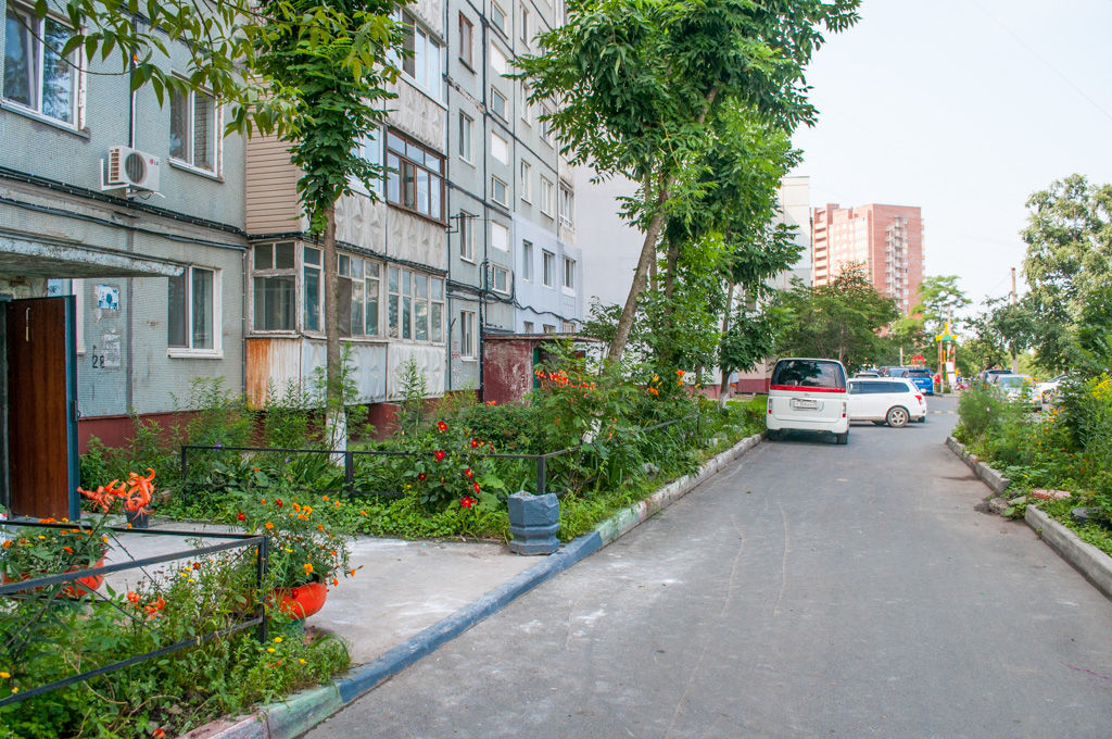 Цветочный дворик на Карбышева