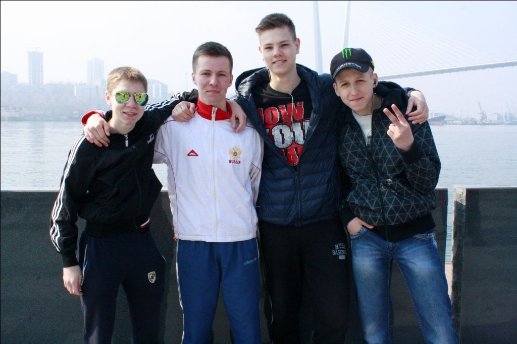 Участники акции "Прогулка с доктором"