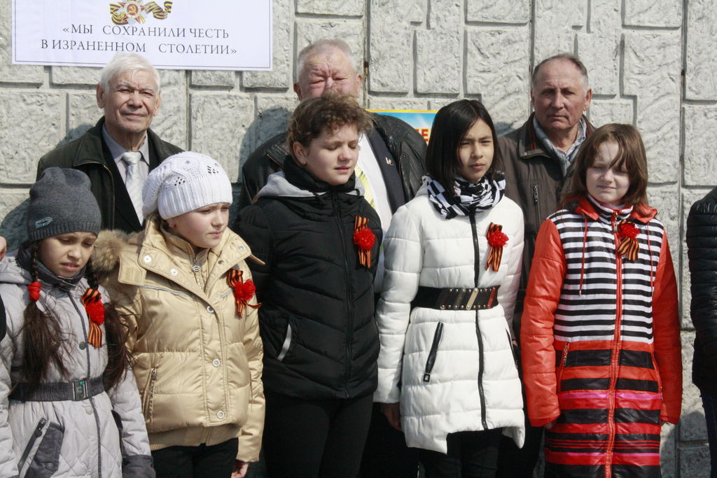 Мероприятие посетили и ученики школы №76, которые также выступили с творческими номерами