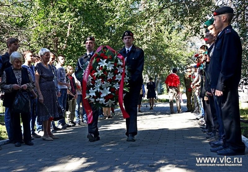 Памятник генералу Дмитрию Карбышеву открыли после реставрации